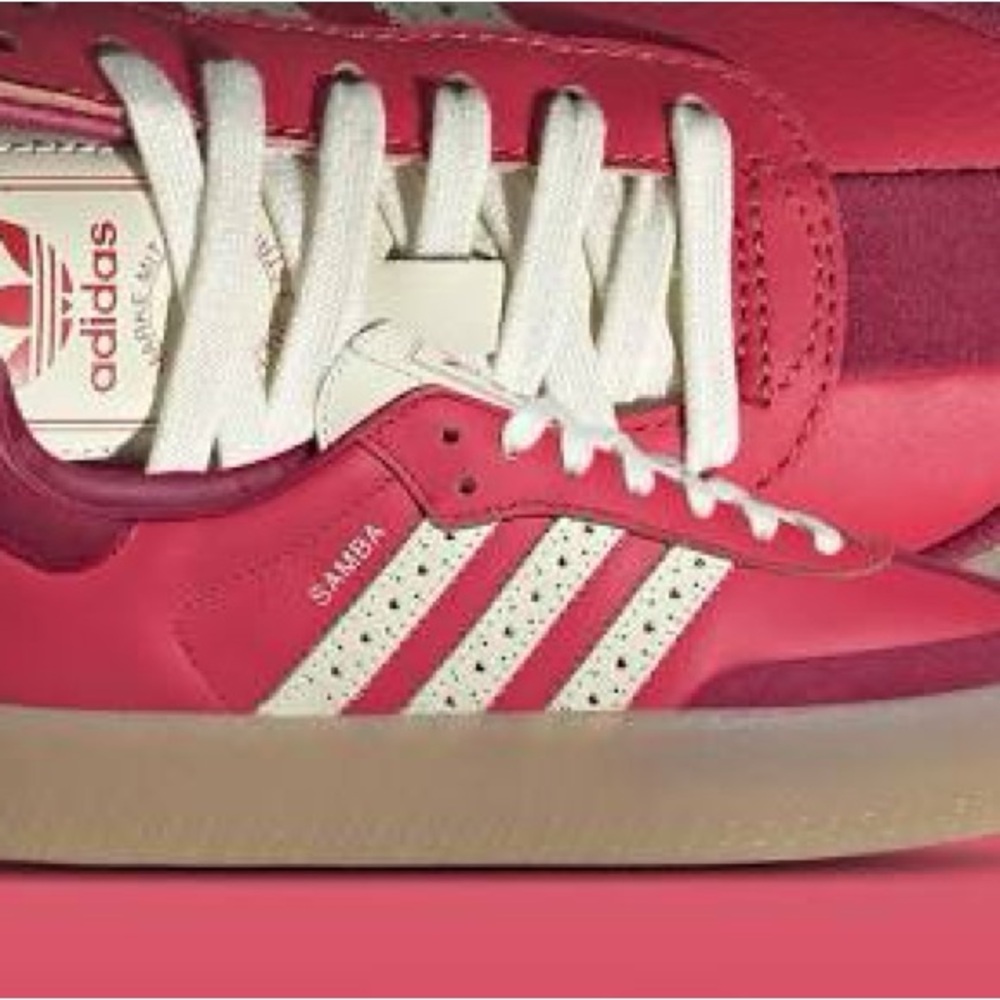 NWT Adidas Sambae
Valentine's Day (Women's)